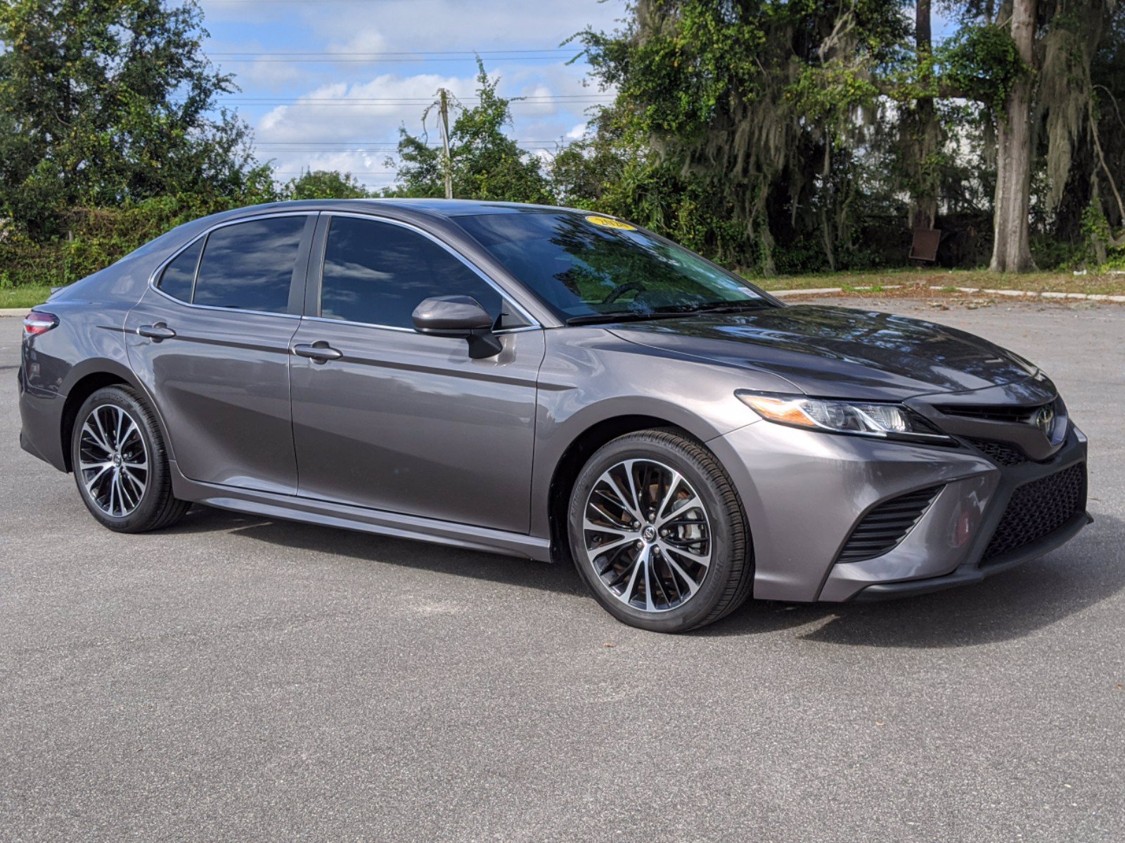 Used 2020 Toyota Camry SE 4dr Car near Orlando #MU195446A | Headquarter ...